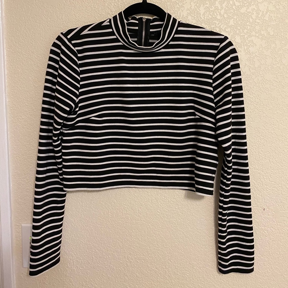 striped cropped // SWEATER 🔲🔲